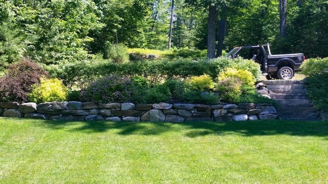 Wolfboro NH Retaining Wall with Stairs